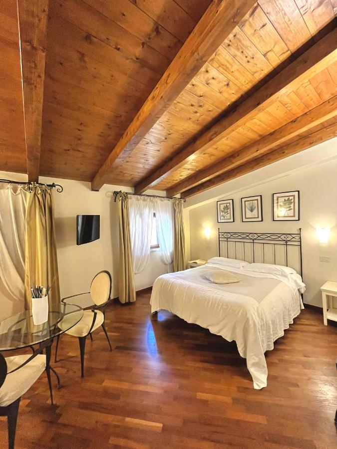 Bed and Breakfast Il Bottone D'Argento Гаэта Экстерьер фото